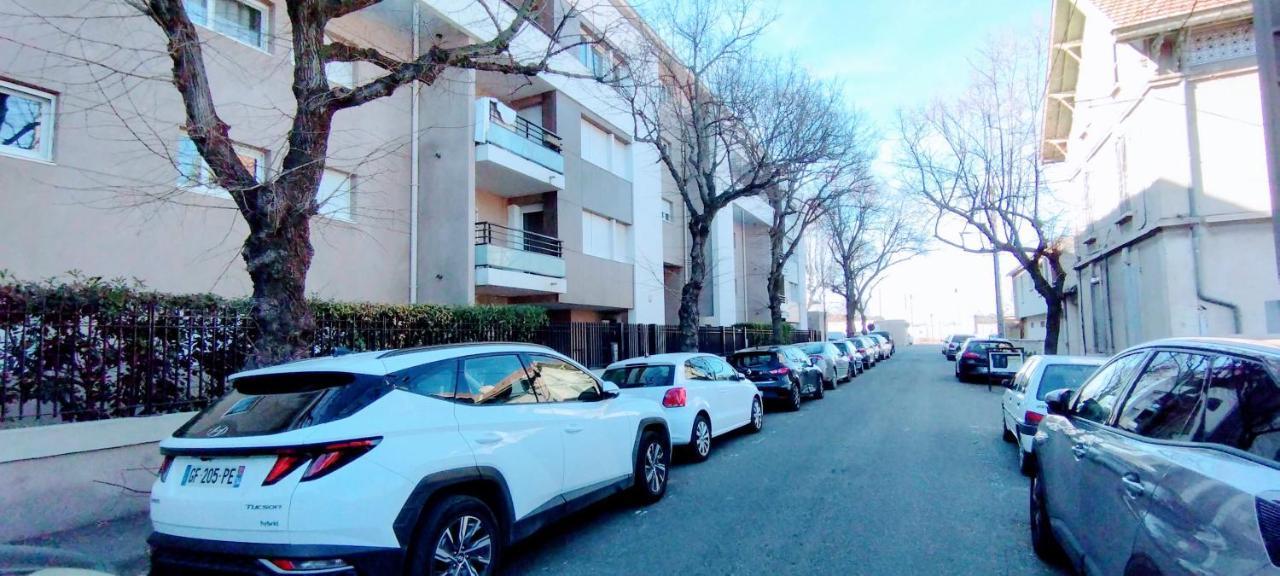 Mambrillo Parking Netflix Disney Prime 亞維農 外观 照片